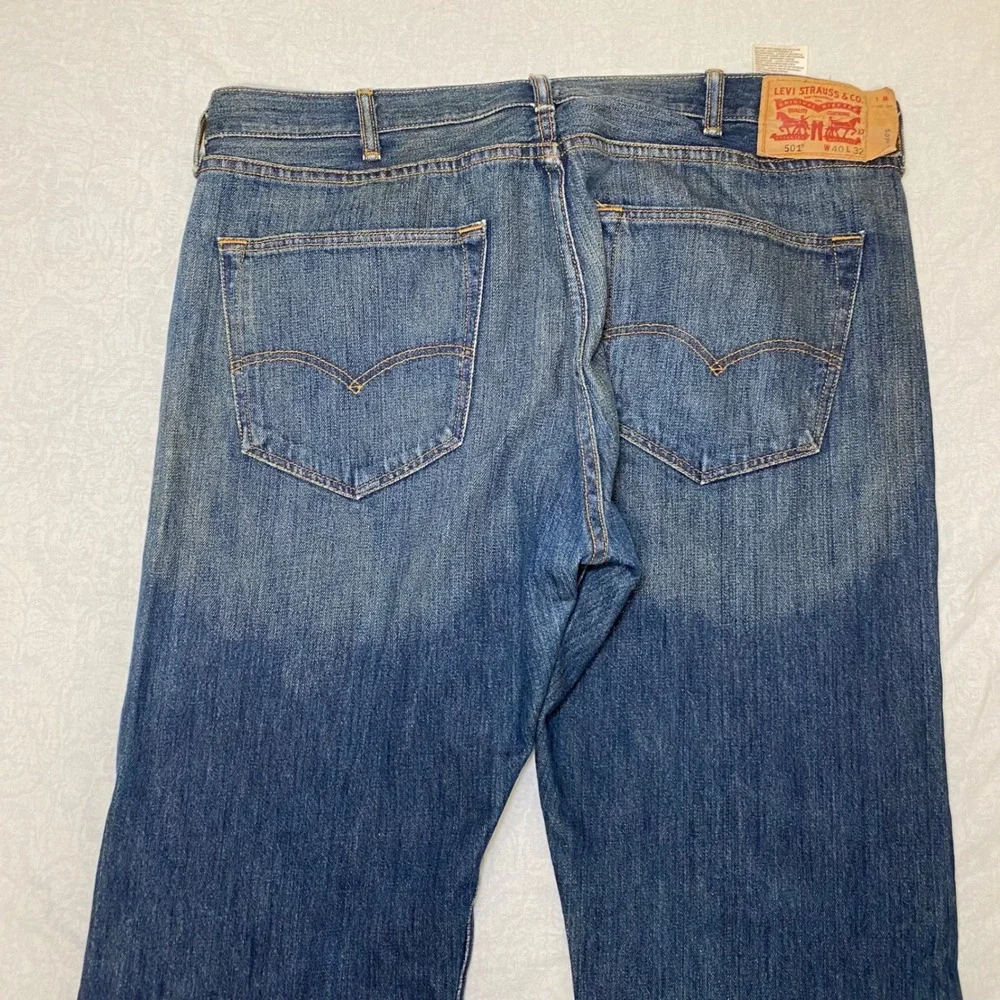 Levis 501 Button Fly Straight Leg Jeans Mens 40x32 Blue Denim Classic Fit